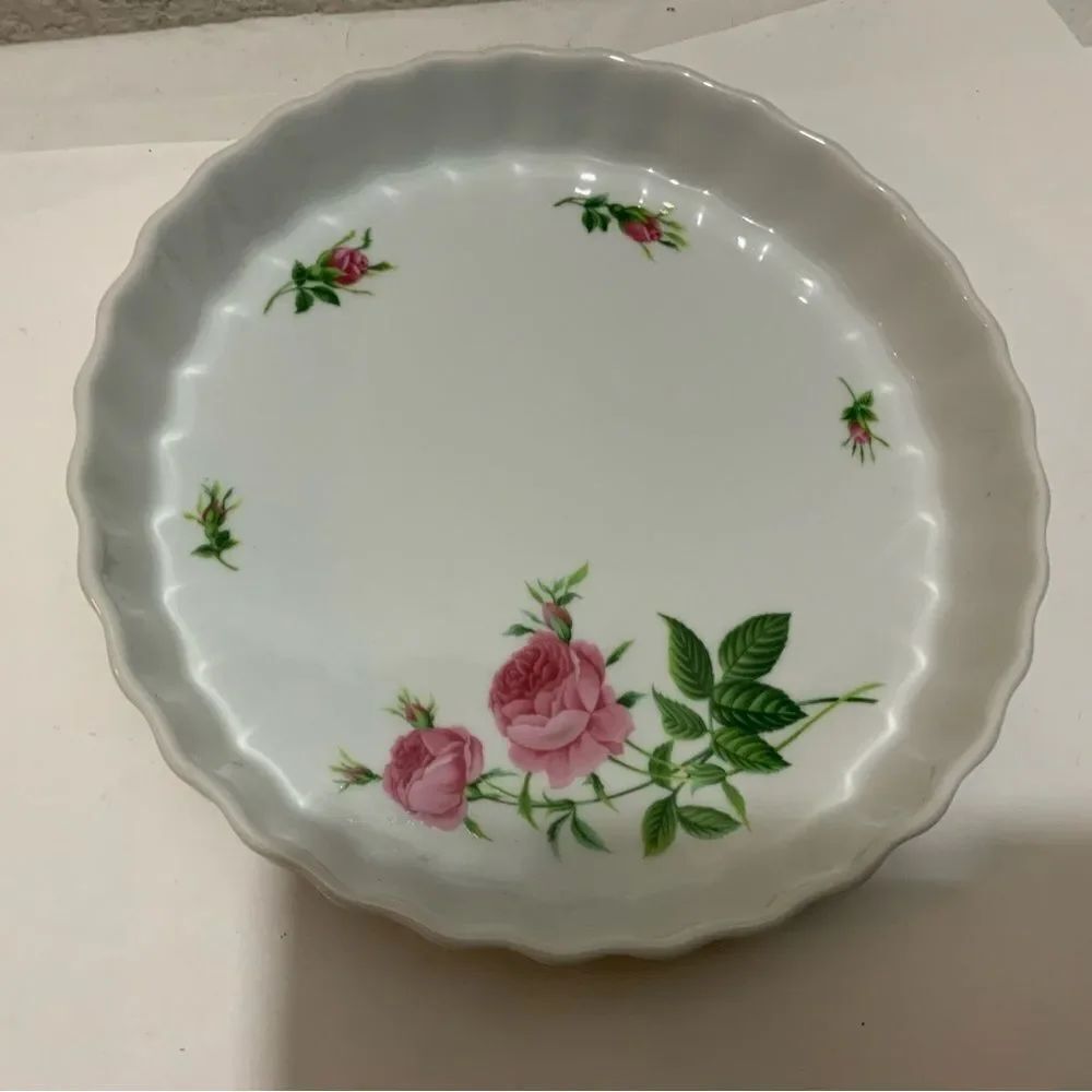 Vintage Christineholm Rose Pattern White Ceramic Fluted Quiche Pie Tart Dish G13